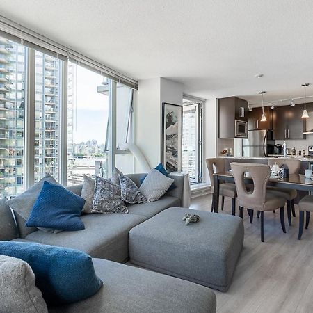 Stunning 2 Bedroom Condo With Downtown Views!!! Vancouver Exteriör bild