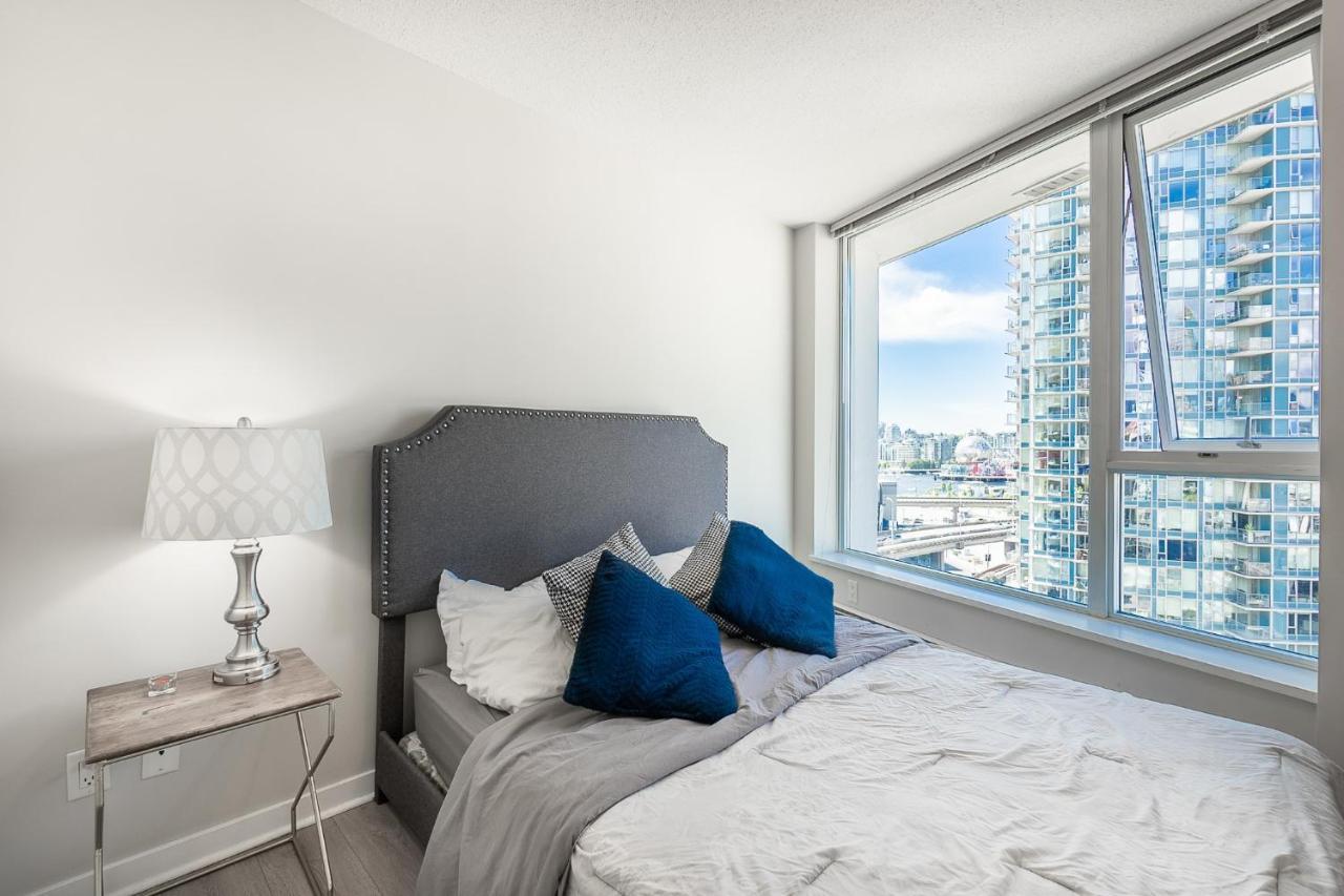 Stunning 2 Bedroom Condo With Downtown Views!!! Vancouver Exteriör bild
