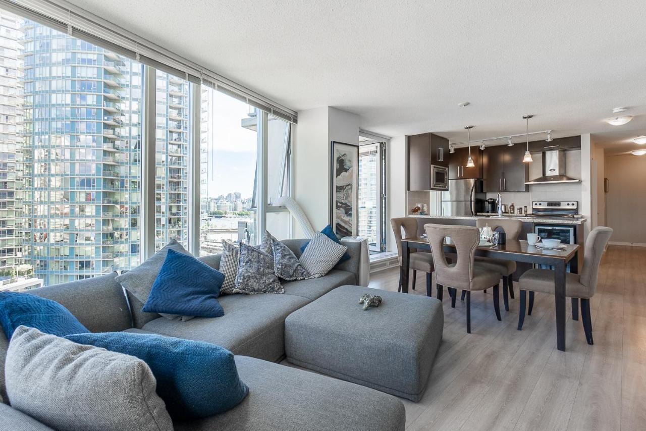 Stunning 2 Bedroom Condo With Downtown Views!!! Vancouver Exteriör bild