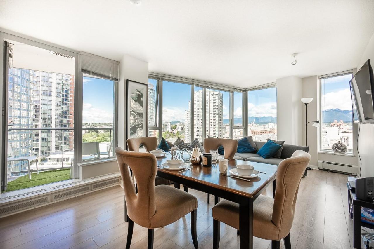 Stunning 2 Bedroom Condo With Downtown Views!!! Vancouver Exteriör bild